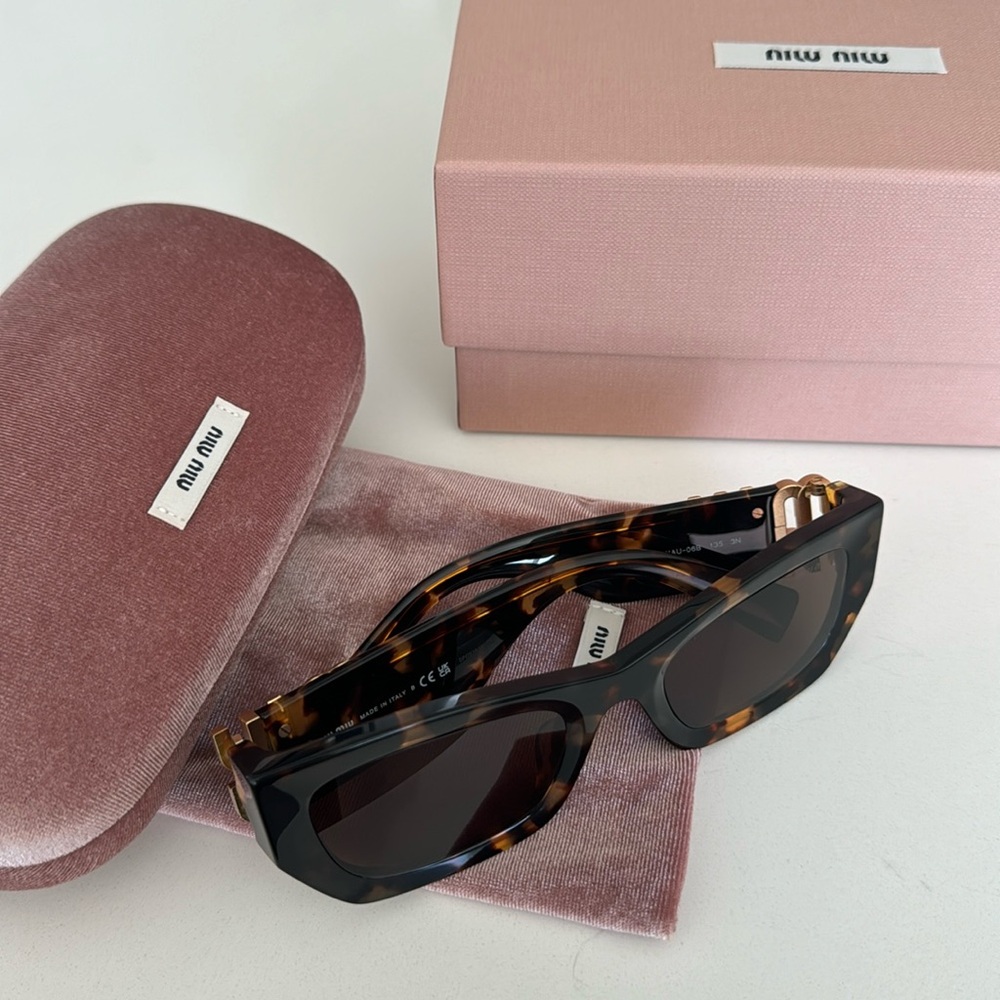 Miu Miu Glimpse Sunglasses